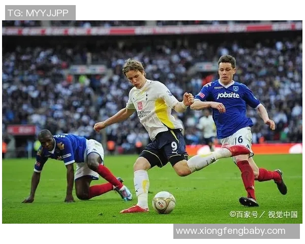 哈罗足球明星阵容揭秘有哪些知名球员加盟与表现分析 哈罗足球明星阵容揭秘有哪些知名球员加盟与表现分析