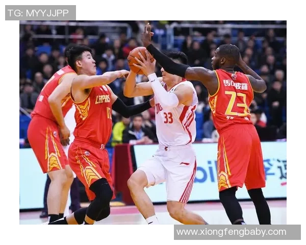 赛后分析:深圳篮球队与西安篮球队的速度对决全景回顾 赛后分析:深圳篮球队与西安篮球队的速度对决全景回顾