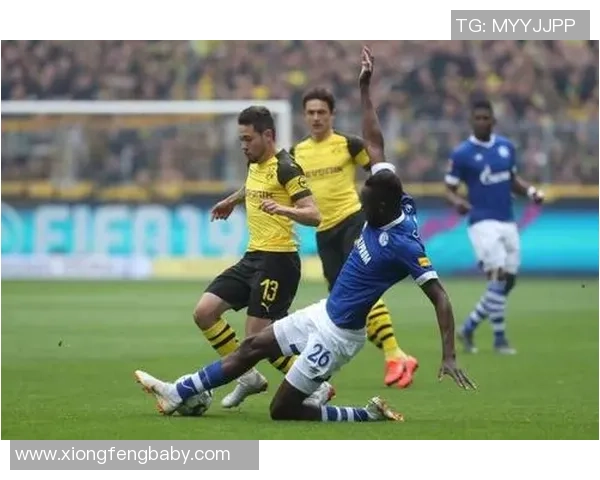 重庆足球队团队协作的成功之道与挑战分析 重庆足球队团队协作的成功之道与挑战分析